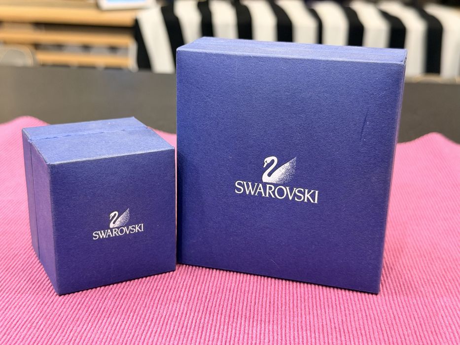 Оригинален комплект Swarovski с кутии и сертификати