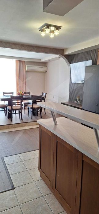 Двустаен - Възраждане