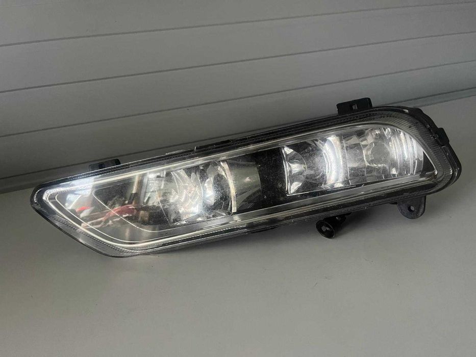 Proiector ceata stanga vw passat b7  2010 2014 nou