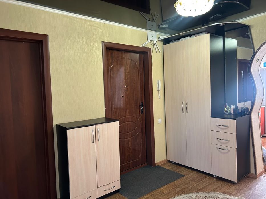 Продам 4 комнатную квартиру