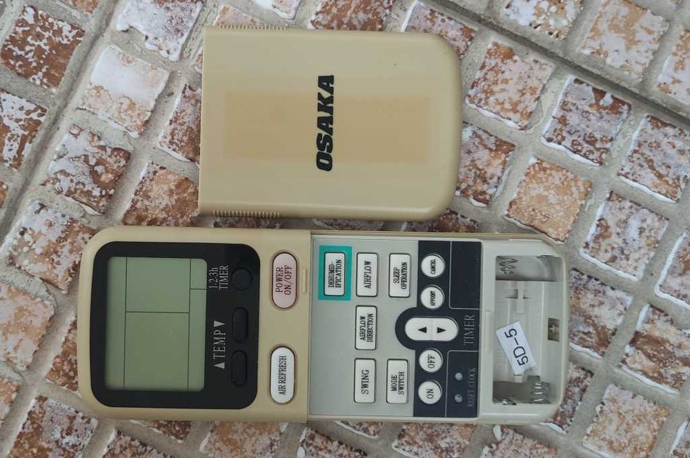 Климатик Osaka CH-12-JK работещ демонтиран фреона събран, дистанционно