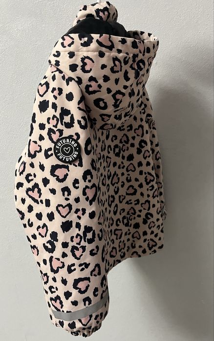 Куртка демисезоная на девочку 6-7лет