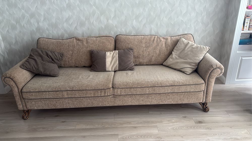 Продам диван и два кресла