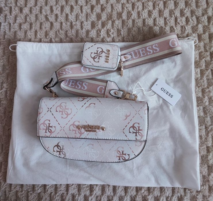 Дамска чанта Guess