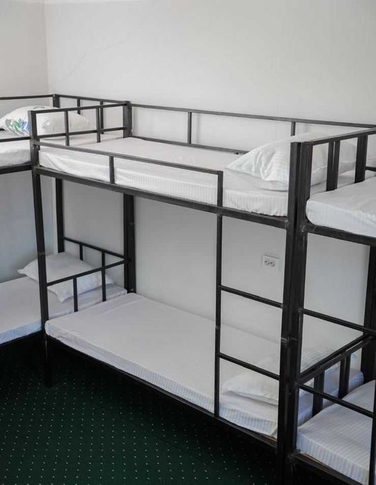 Хостел в центре города. Гостиница. Комнаты