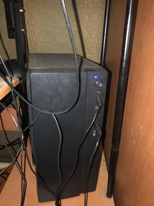 Продам компьютер gigabite