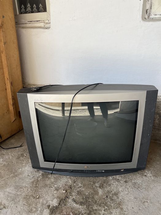 Телевизор 5000 тг