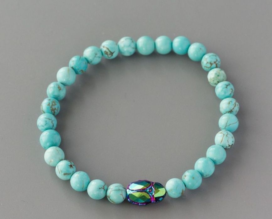 Гривна тюркоаз с елемент Swarovski скарабей