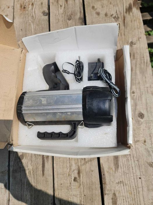 Lanterna HID Xenon LED 12v corp ALUMINIU. Putere mare camping pescuit