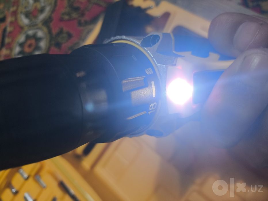 Шуруповёрт DeWALT shurupovert