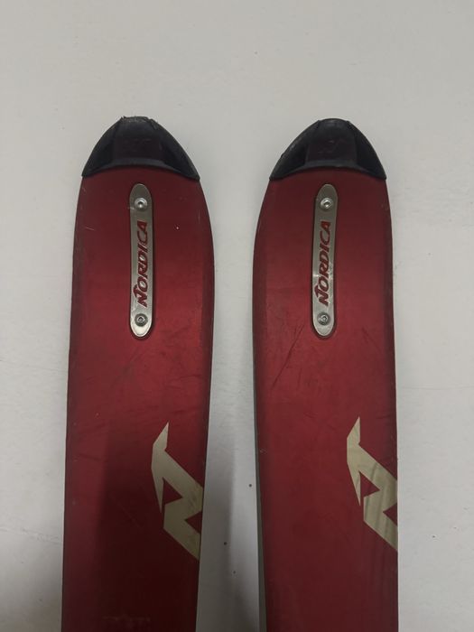 Лыжы спортивные 178 см