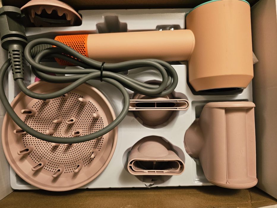 Uscator de par Dyson Supersonic HD07