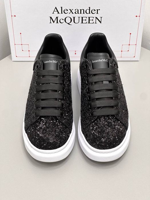 Alexander McQueen cu Pietricele Dama