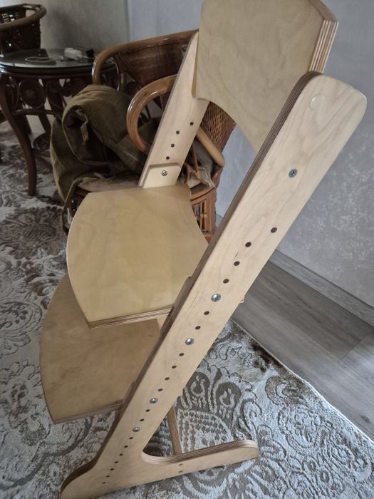 Продам стул растущий