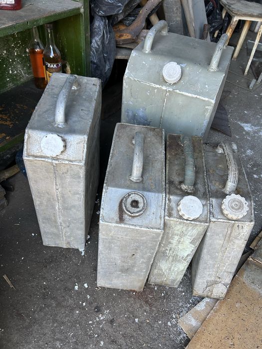 Продам канистры алюминиевые