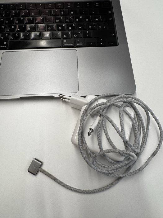 Macbook 14 M1 Pro 2021