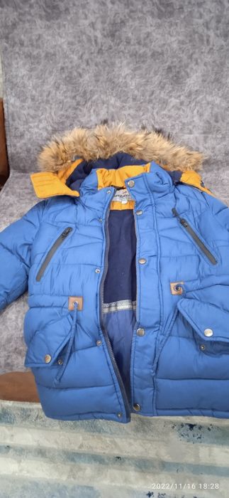 Продам зимнюю куртку для мальчика