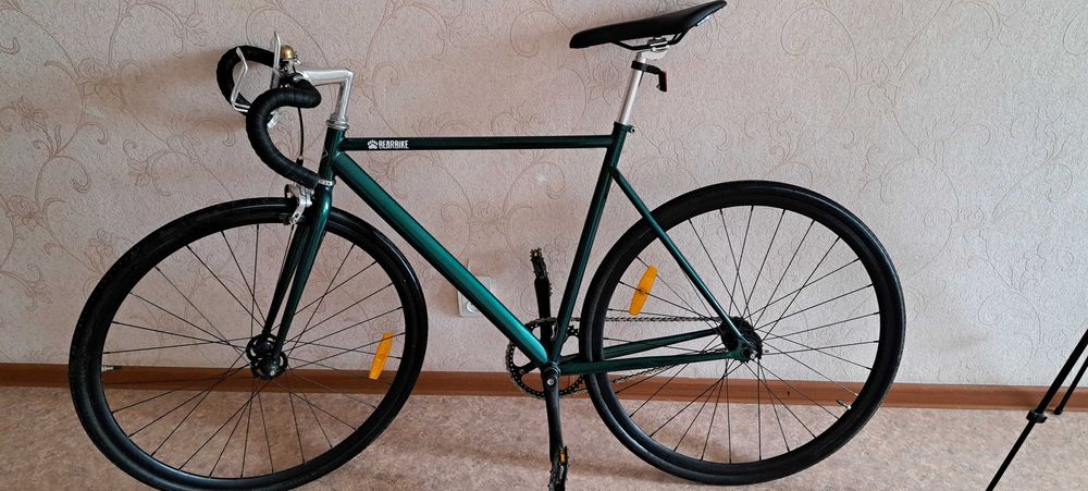 Фирменный велосипед продам  торг не интересует