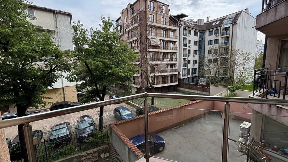 Дава се под наем Тристаен апартамент в София, Зона Б-19 - 72 кв.м за 743.07 € - Снимка #1