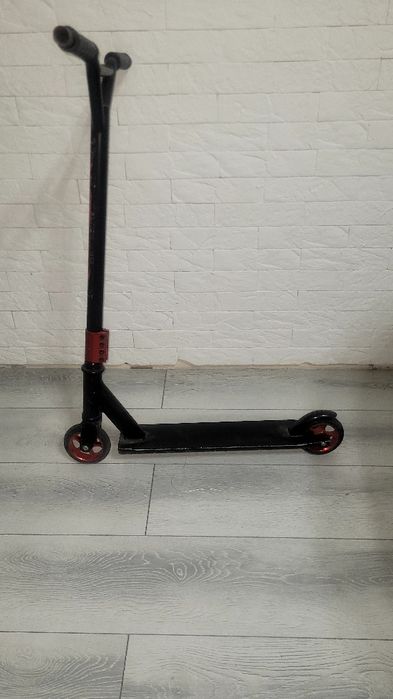 Самокат трюковой