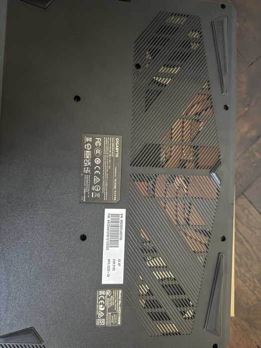 Геймърски лаптоп Gigabyte G5 KF (RTX 4060 / i5-12500H)