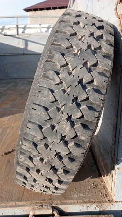 Продам Покрышку всесезонка 2 шт