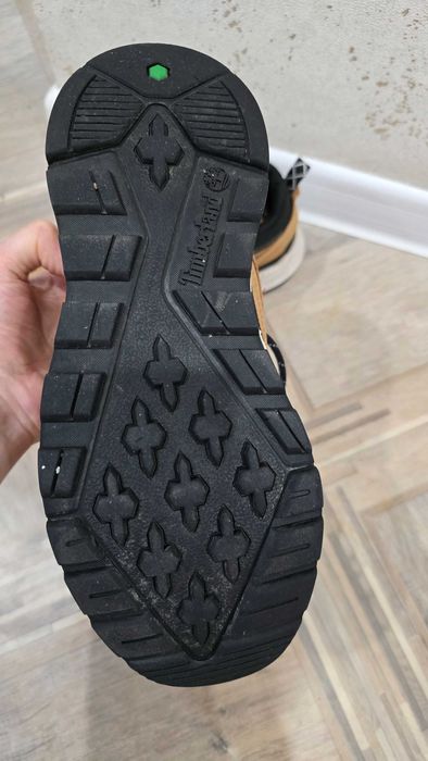 Продам ботинки 37 размер