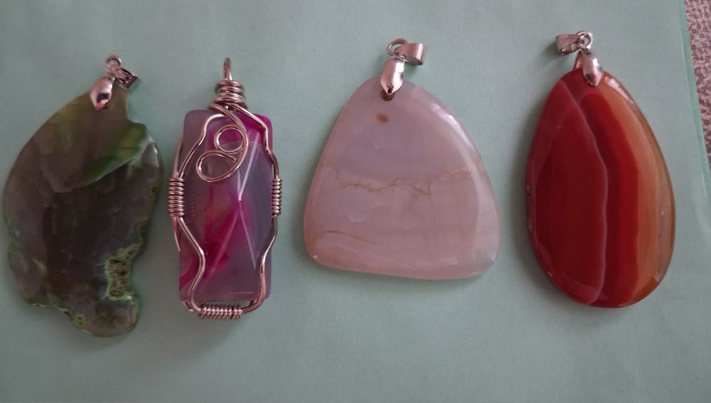 Кулоны и подвески  из агата