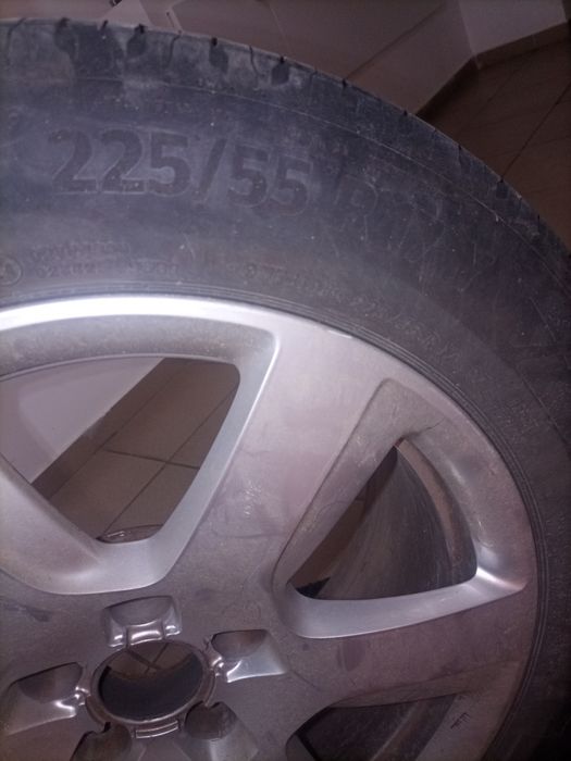 Vând 4 roți originale Audi