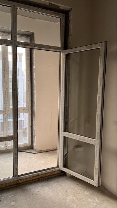 Пластиковая перегородка. Новая