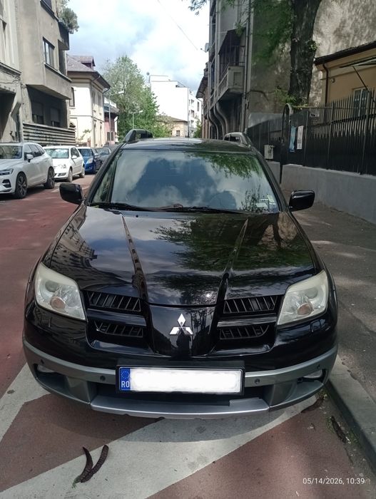 Mitsubishi Outlander 4x4 cu doar 151.000km, in stare foarte buna!