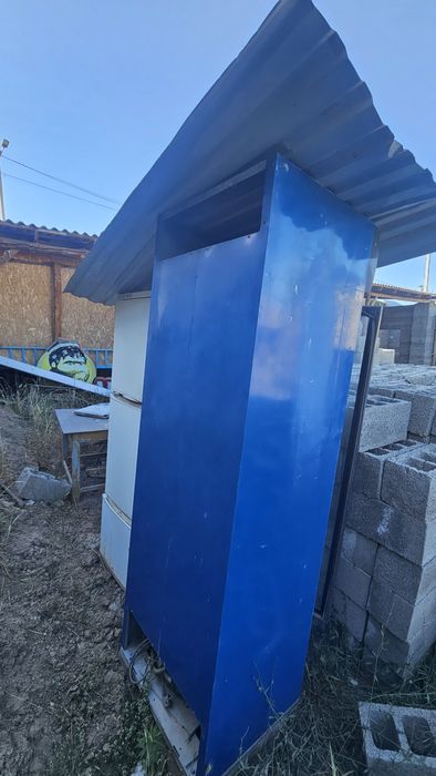 Холодильник, два шт