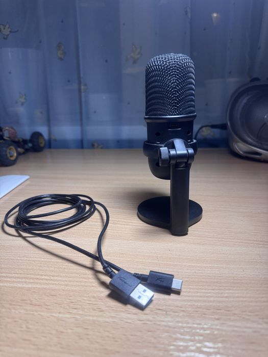 Микрофон HyperX Solocast