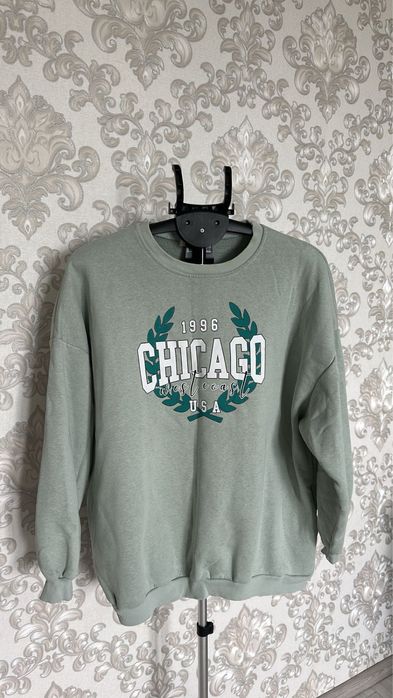 Модные вещи в хорошем состоянии.