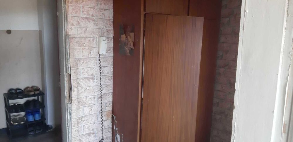 Продава се Двустаен апартамент в Омуртаг - 51 кв.м за 350 €/кв.м - Снимка #6