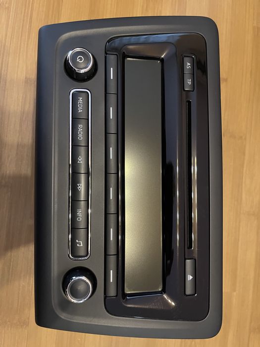 CD плеър за Шкода Рапид 2015 г.