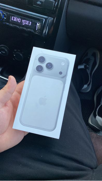 iPhone 17 pro IOS 256 gb