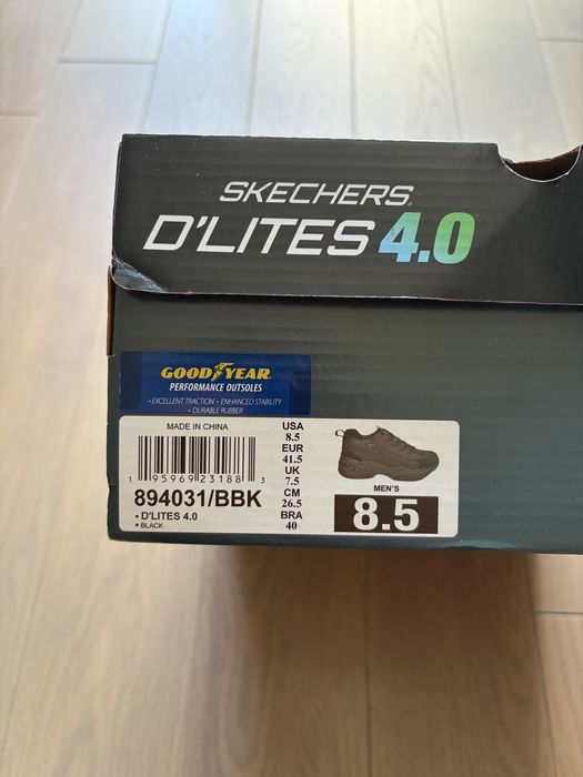 Sketchers D’Lites 4
