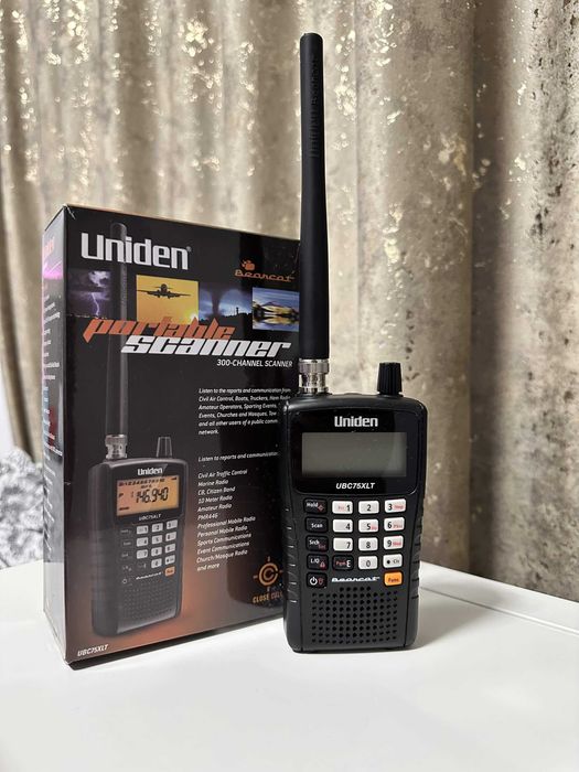 Scanner Radio Uniden UBC75XLT