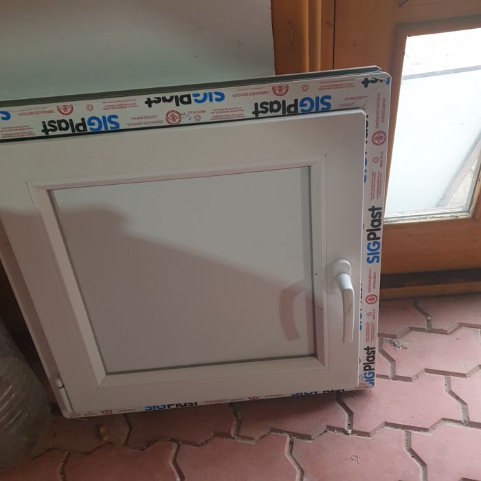 Vand fereastră (geam)