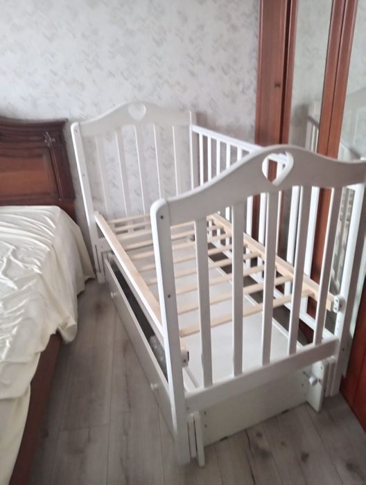 Детская кровать  и колыбель
