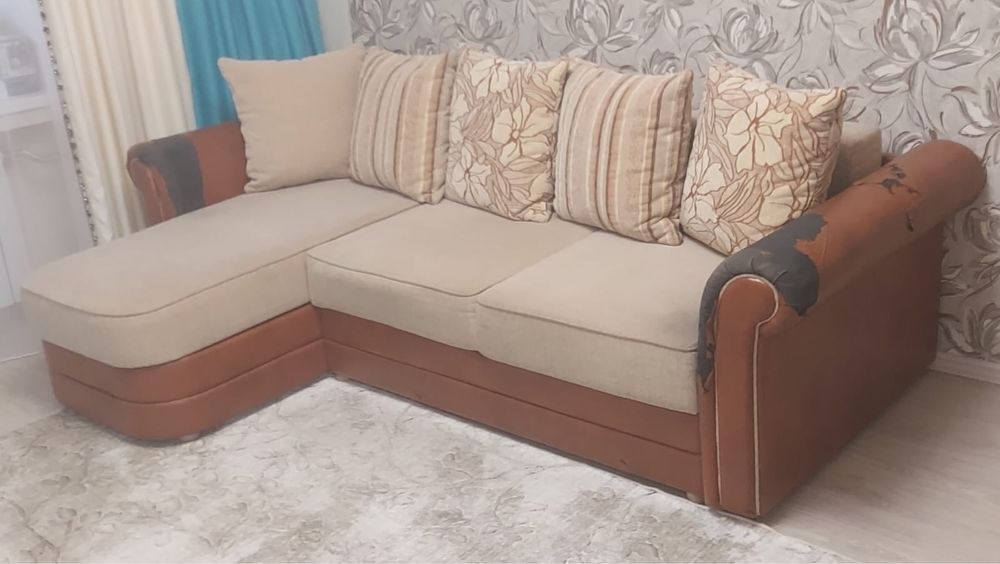 Продаю удобный угловой дива