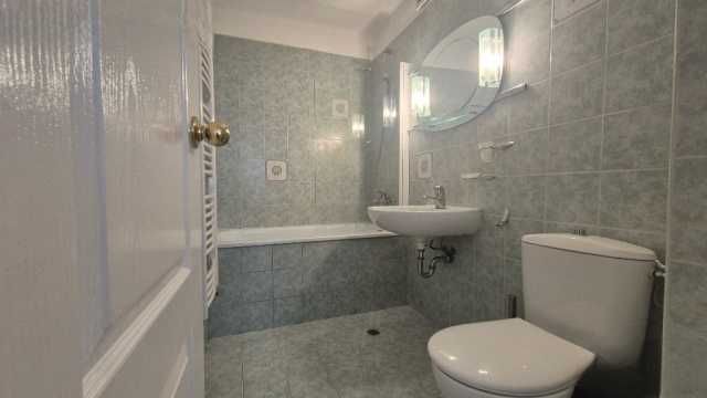 Дава се под наем Тристаен апартамент в София, Център - 111 кв.м за 1346.4 € - Снимка #4