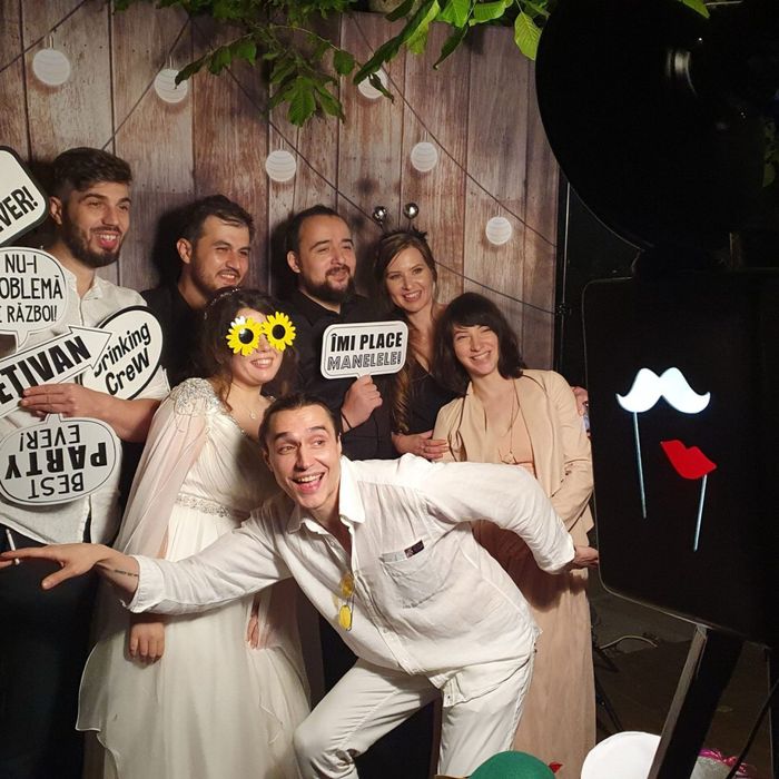 Cabina foto - photo booth - magic mirror pentru orice tip de eveniment