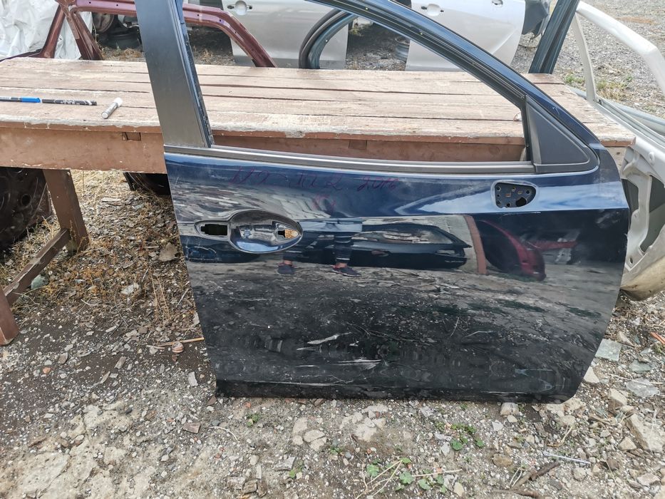 Предна дясна врата за Мазда Mazda 2 2013 .