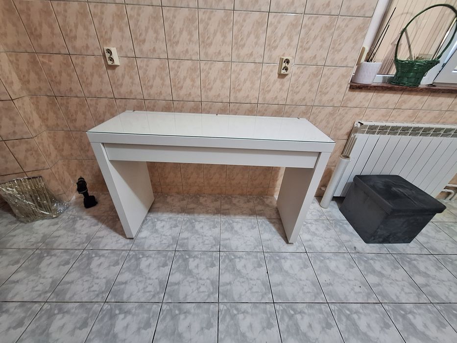 Masă de baie cu sticlă