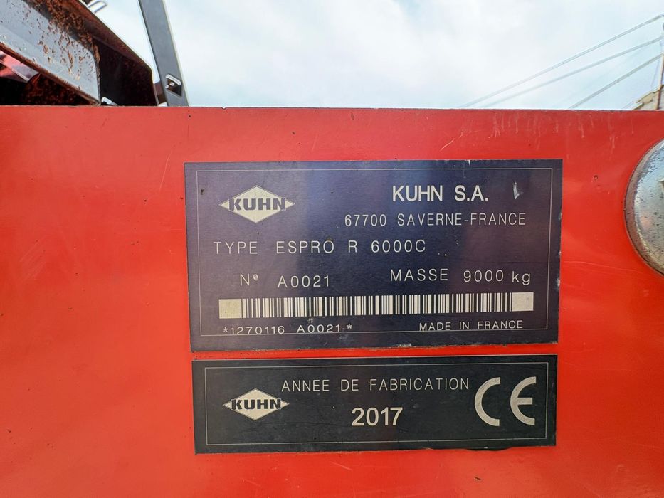 Vand semănătoare  Kuhn Espro de 6m in stare foarte buna cu chit special de fabrica