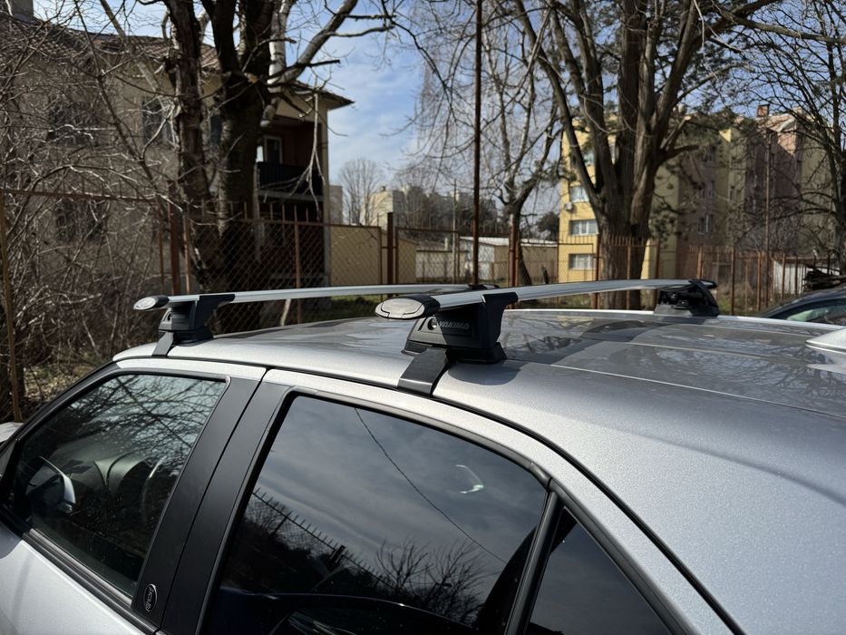 Напречни греди за автомобил Yakima Thrubar