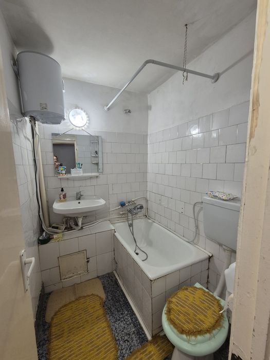 Apartament 4 camere, str. Bucuresti!