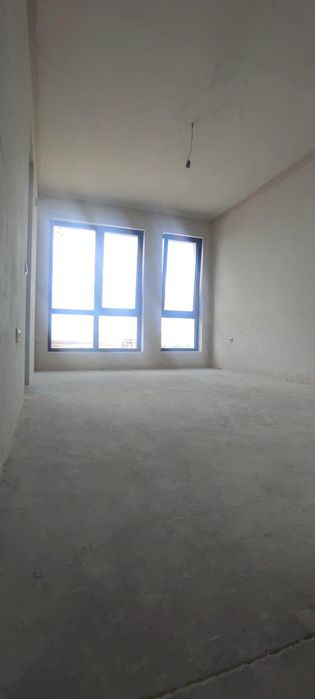 Продава се Тристаен апартамент в Бургас, Славейков - 69 кв.м за 1493 €/кв.м - Снимка #1